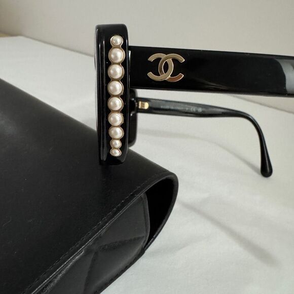 Chanel Cat Eye Sunglasses CH5481HA With Pearls main image 5